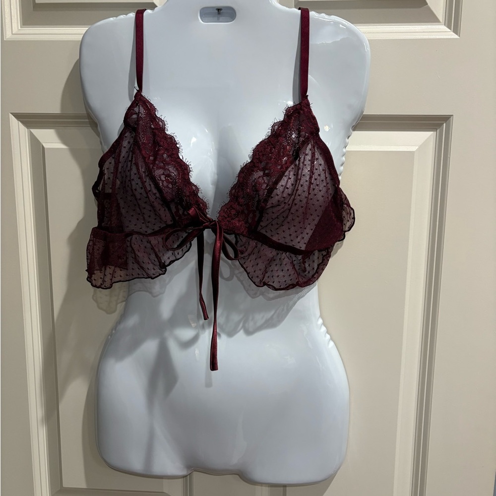 Mentionables Elegant Lace Bralette in Burgundy,Size 12-14